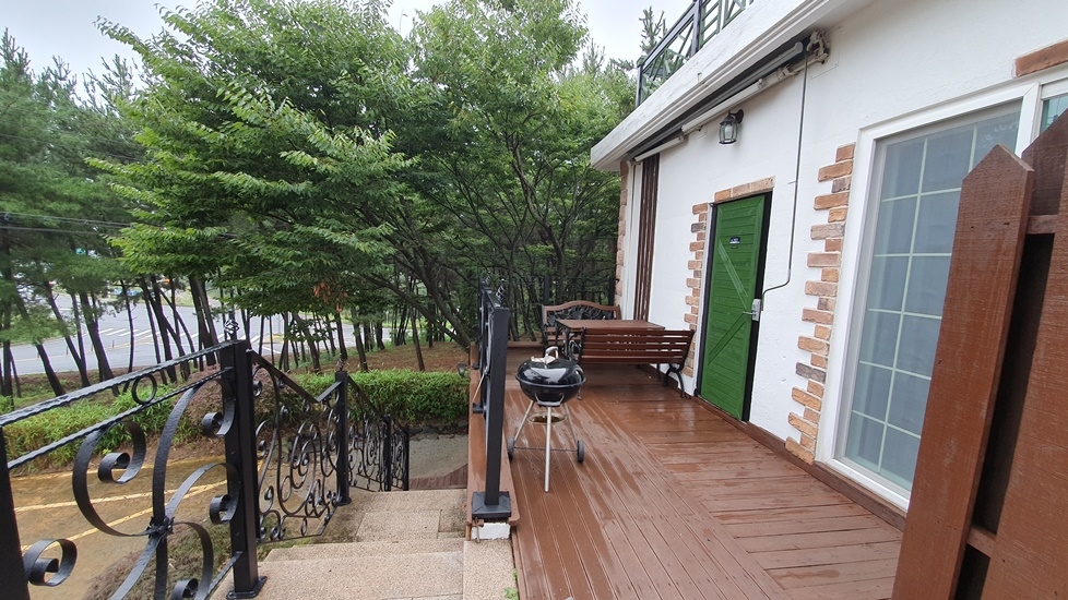 https://yaimg.yanolja.com/v5/2025/04/21/13/68064273d34b74.98627996.jpg