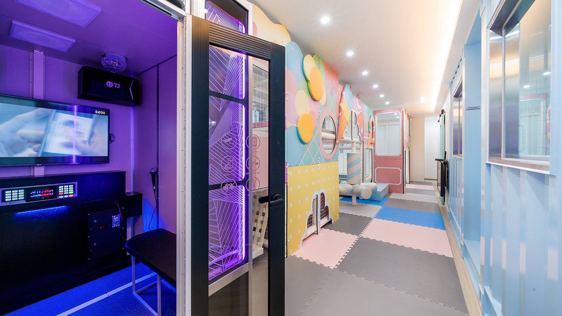 room detail thumbnail 2