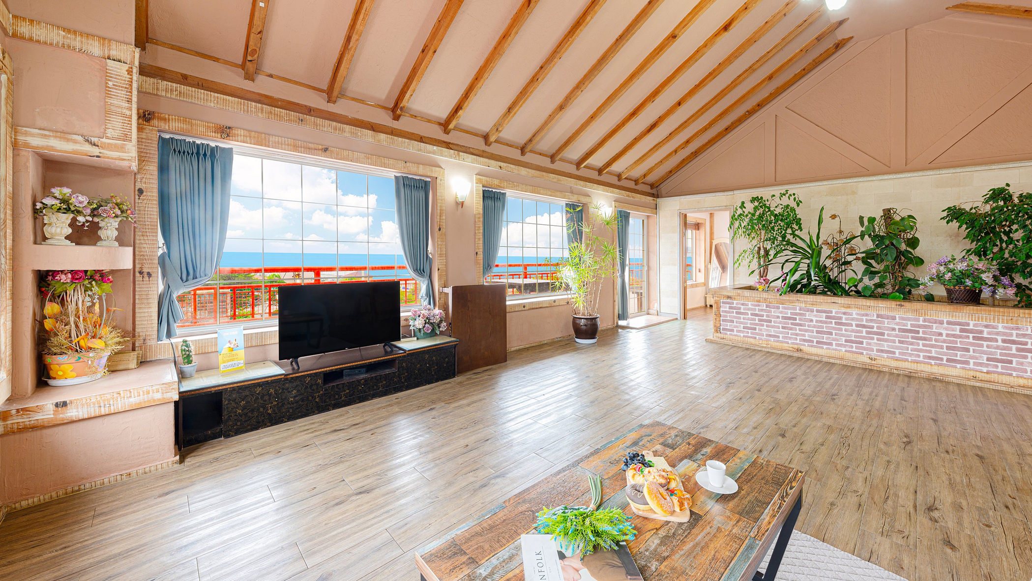 room detail thumbnail 0