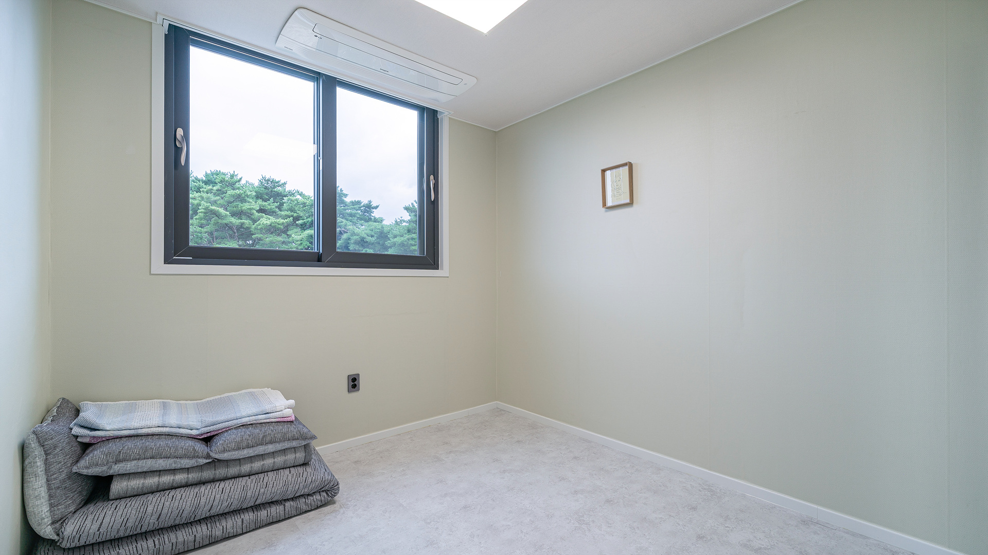 https://yaimg.yanolja.com/v5/2025/04/21/14/680659d54335a2.03813995.jpg