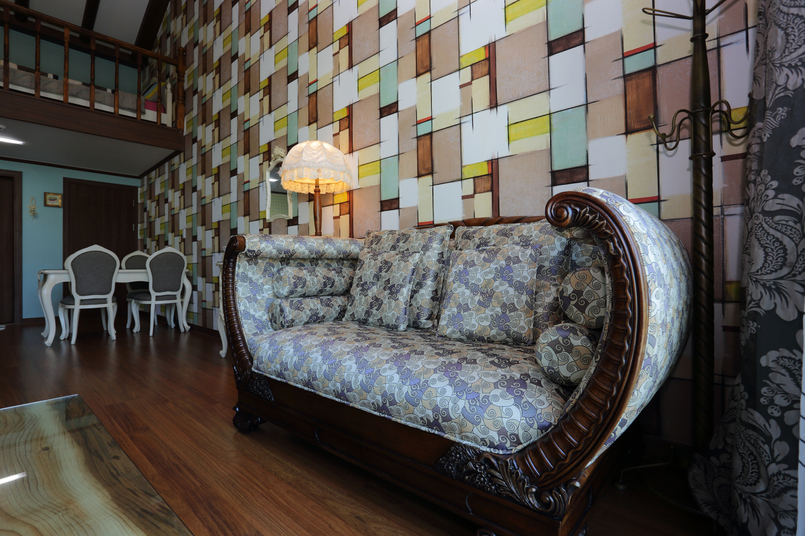 room detail thumbnail 2