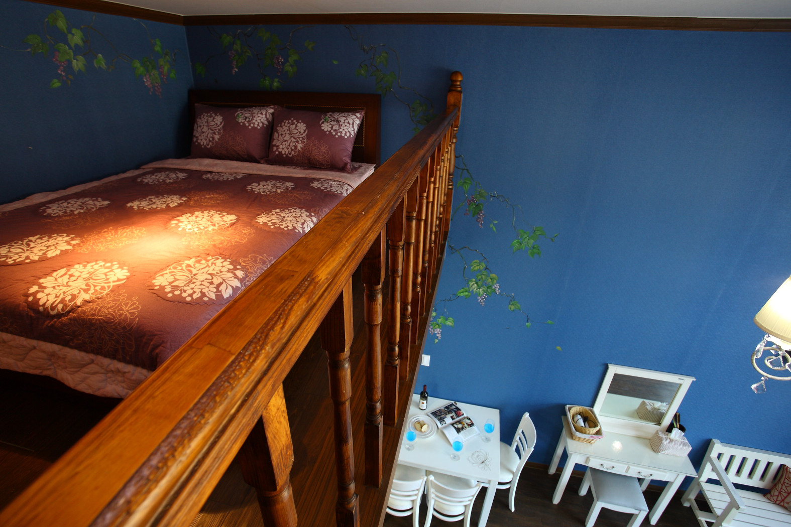 room detail thumbnail 1