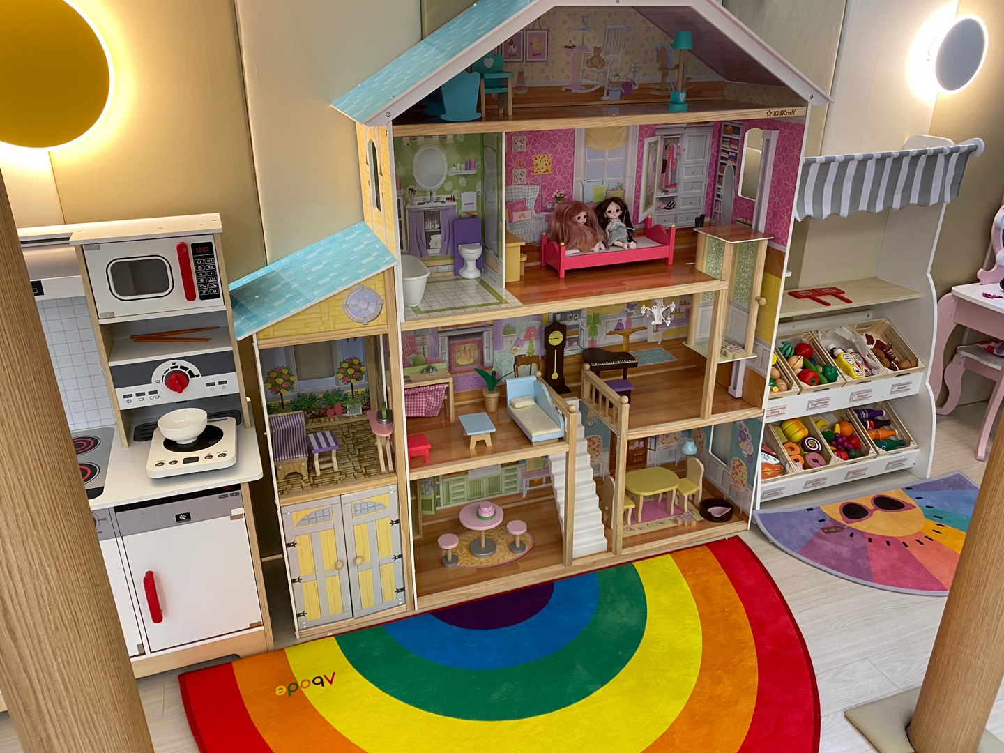 room detail thumbnail 1