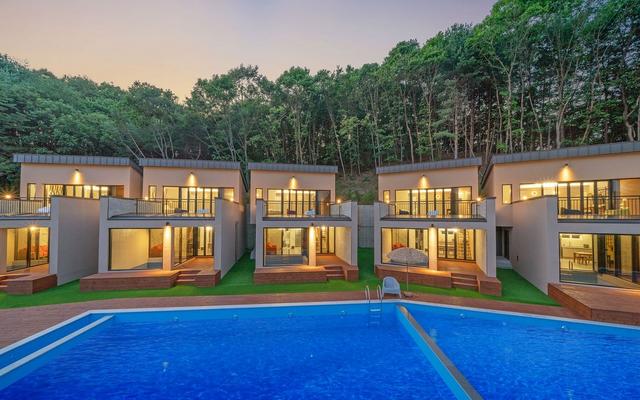 춘천 노블풀빌라