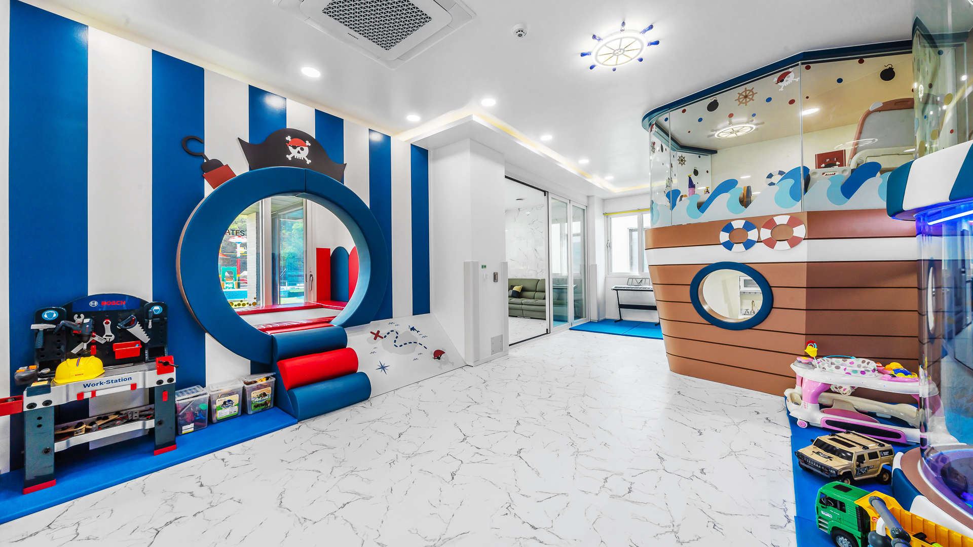 room detail thumbnail 0