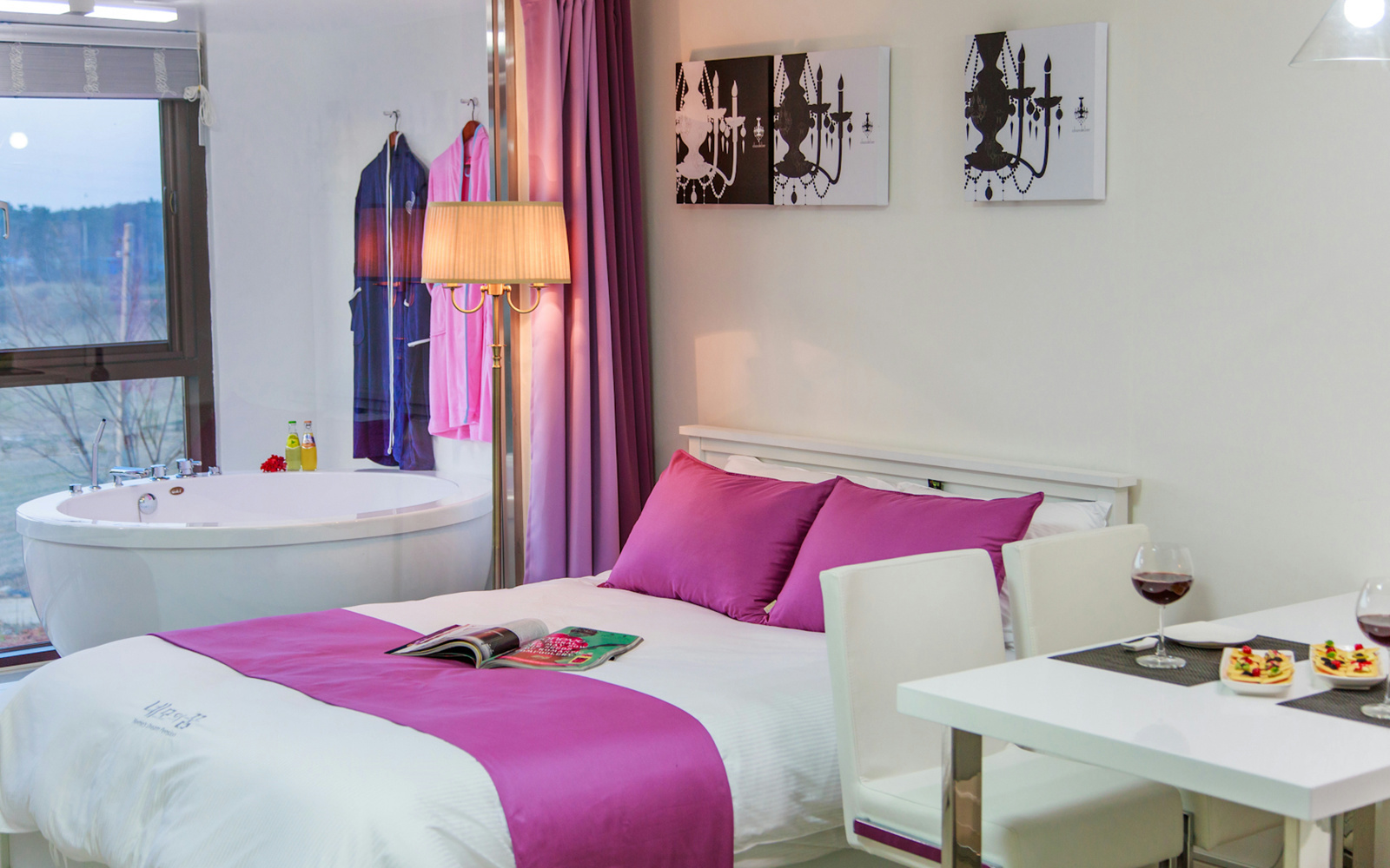 room detail thumbnail 0