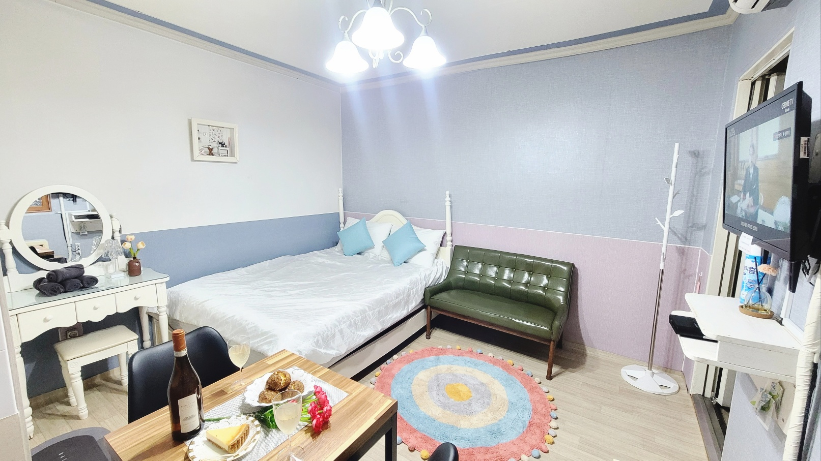 room detail thumbnail 0