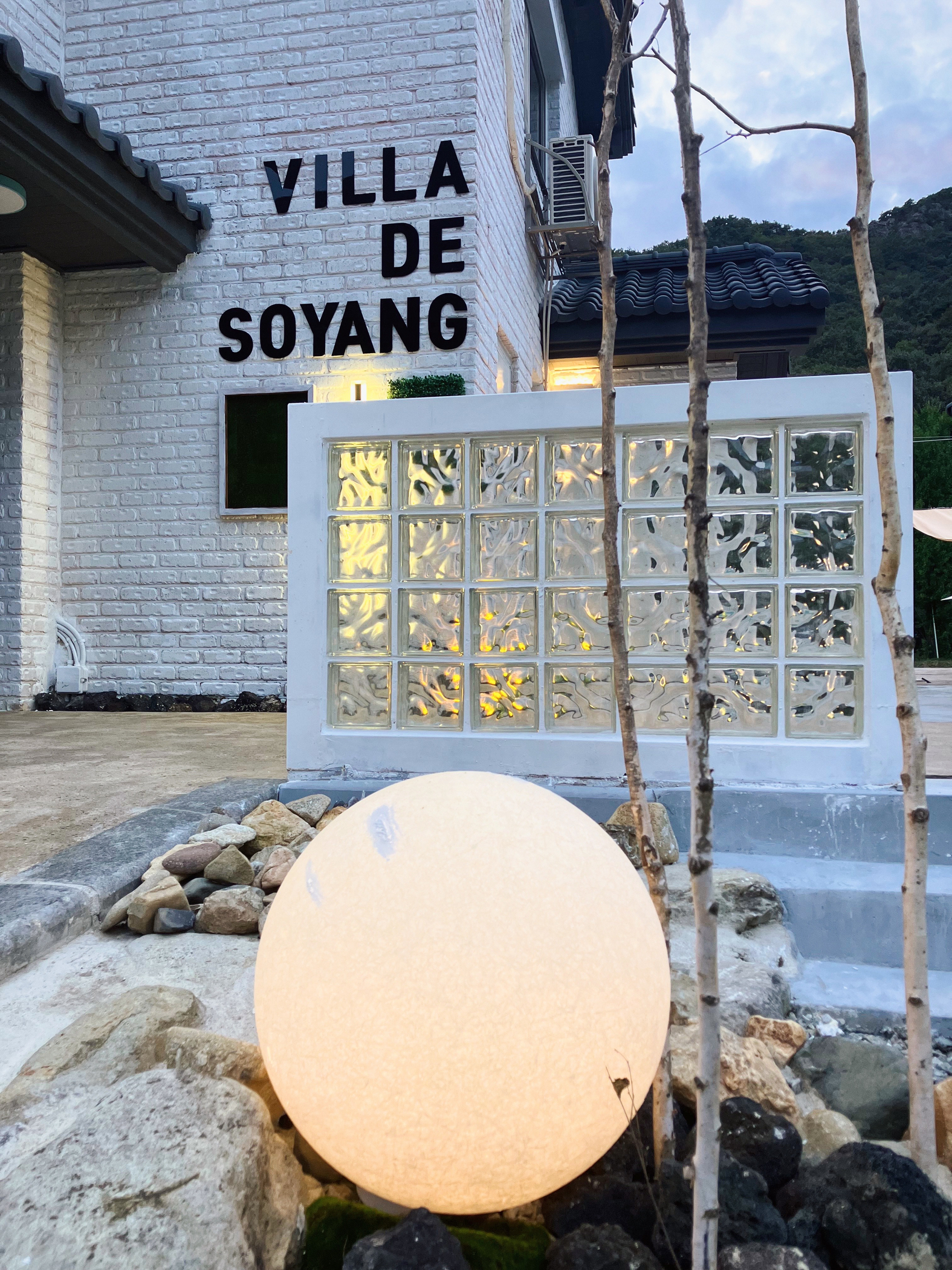https://yaimg.yanolja.com/v5/2025/04/23/07/68089105bb5c16.68773829.jpg