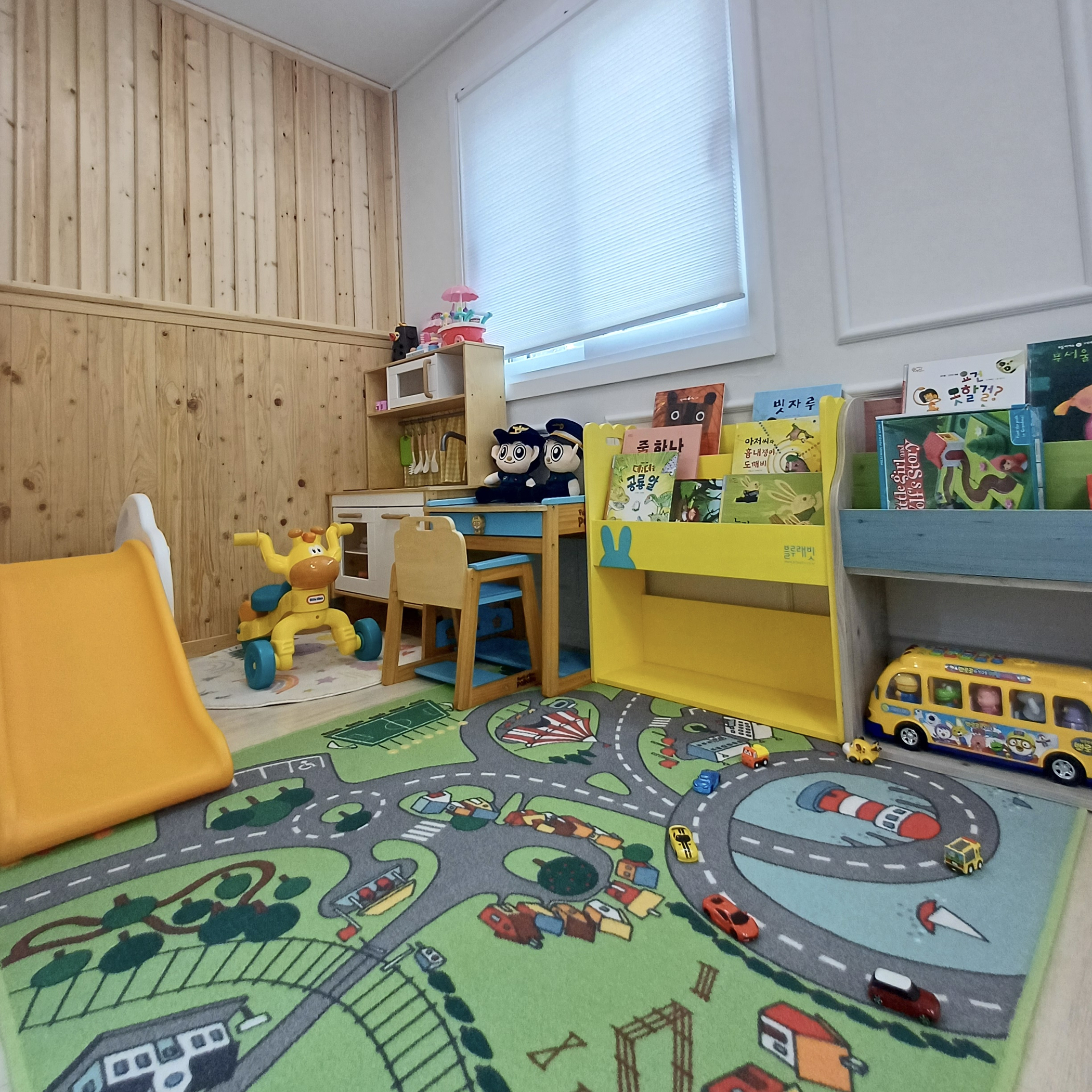 https://yaimg.yanolja.com/v5/2025/04/23/07/68089a5d38a813.45229639.jpg