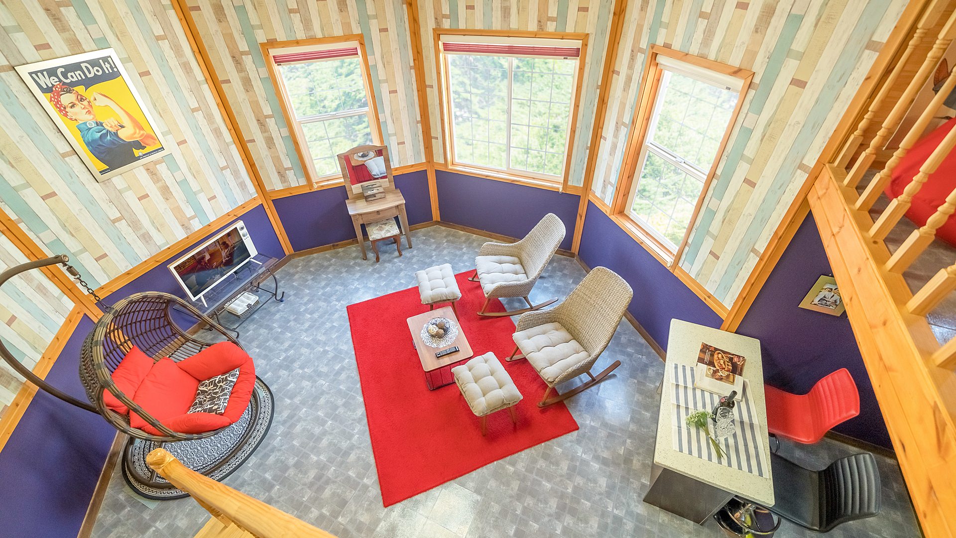 room detail thumbnail 2