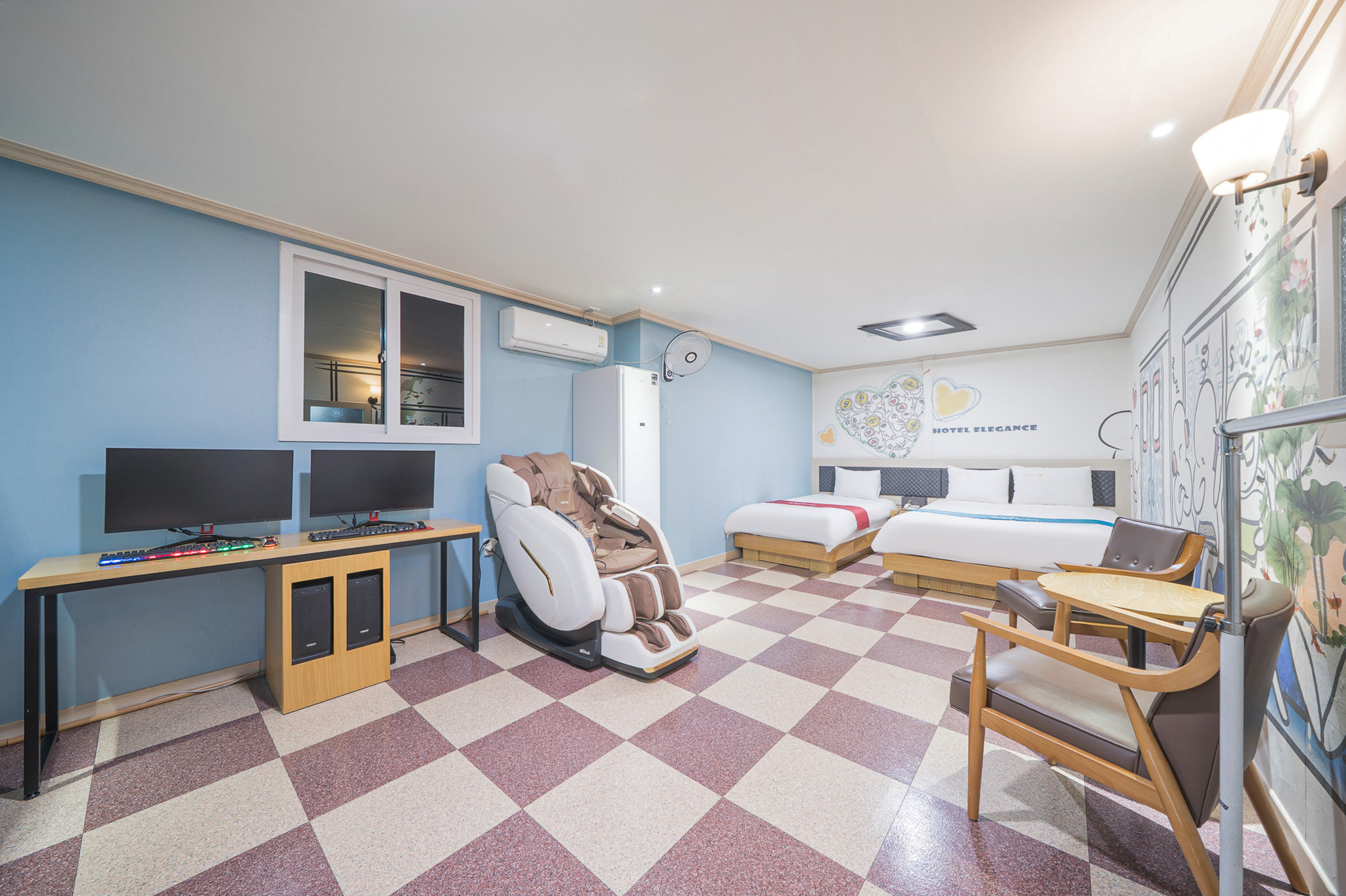 room detail thumbnail 1