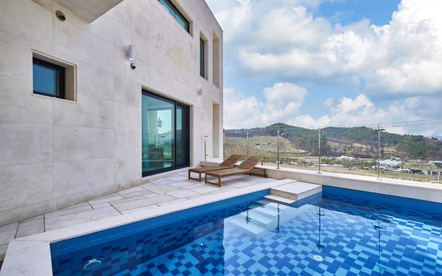 충주 예당스테이호암