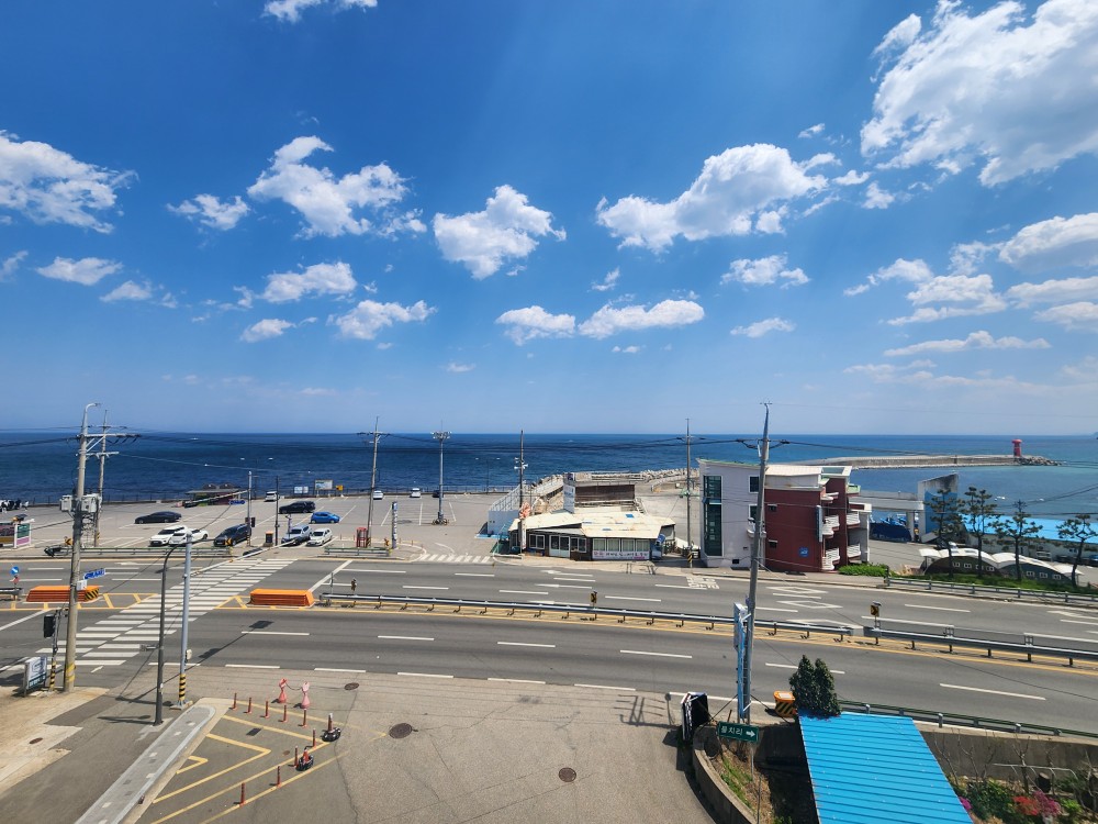 https://yaimg.yanolja.com/v5/2025/04/29/01/68102bdc28f673.51079745.jpg