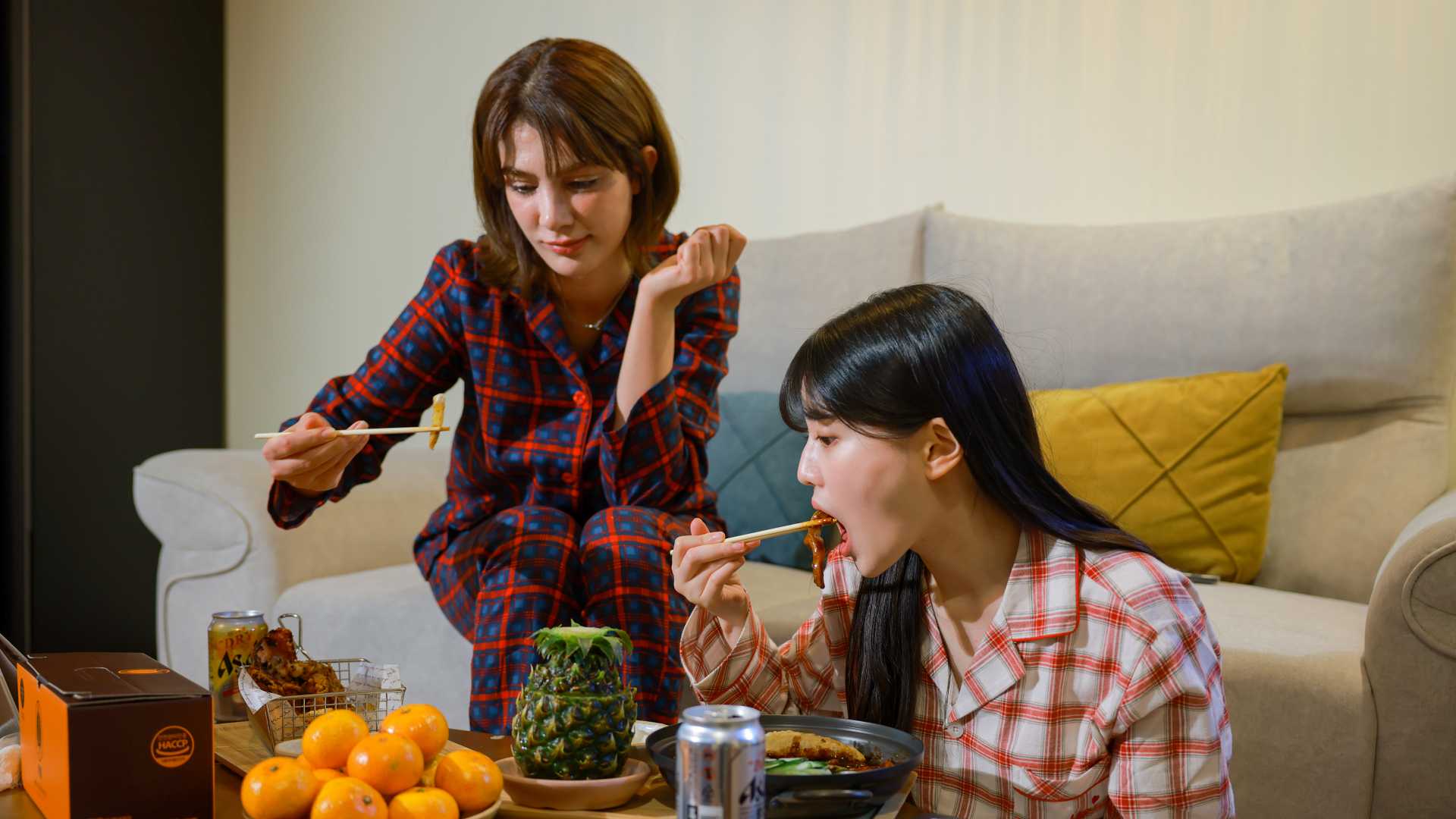 room detail thumbnail 1