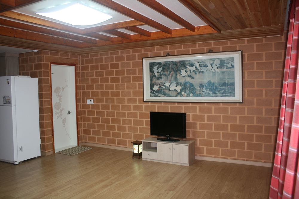 https://yaimg.yanolja.com/v5/2025/05/02/04/68144e9370f535.88481509.jpg