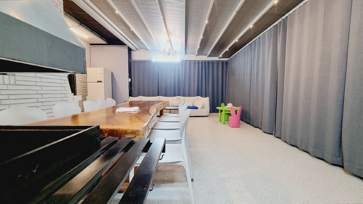 https://yaimg.yanolja.com/v5/2025/05/08/00/681bfdb09f1f11.98554140.jpg