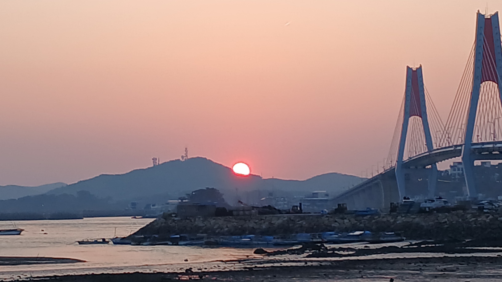 https://yaimg.yanolja.com/v5/2025/05/12/01/68214f2d2684e6.67197017.jpg