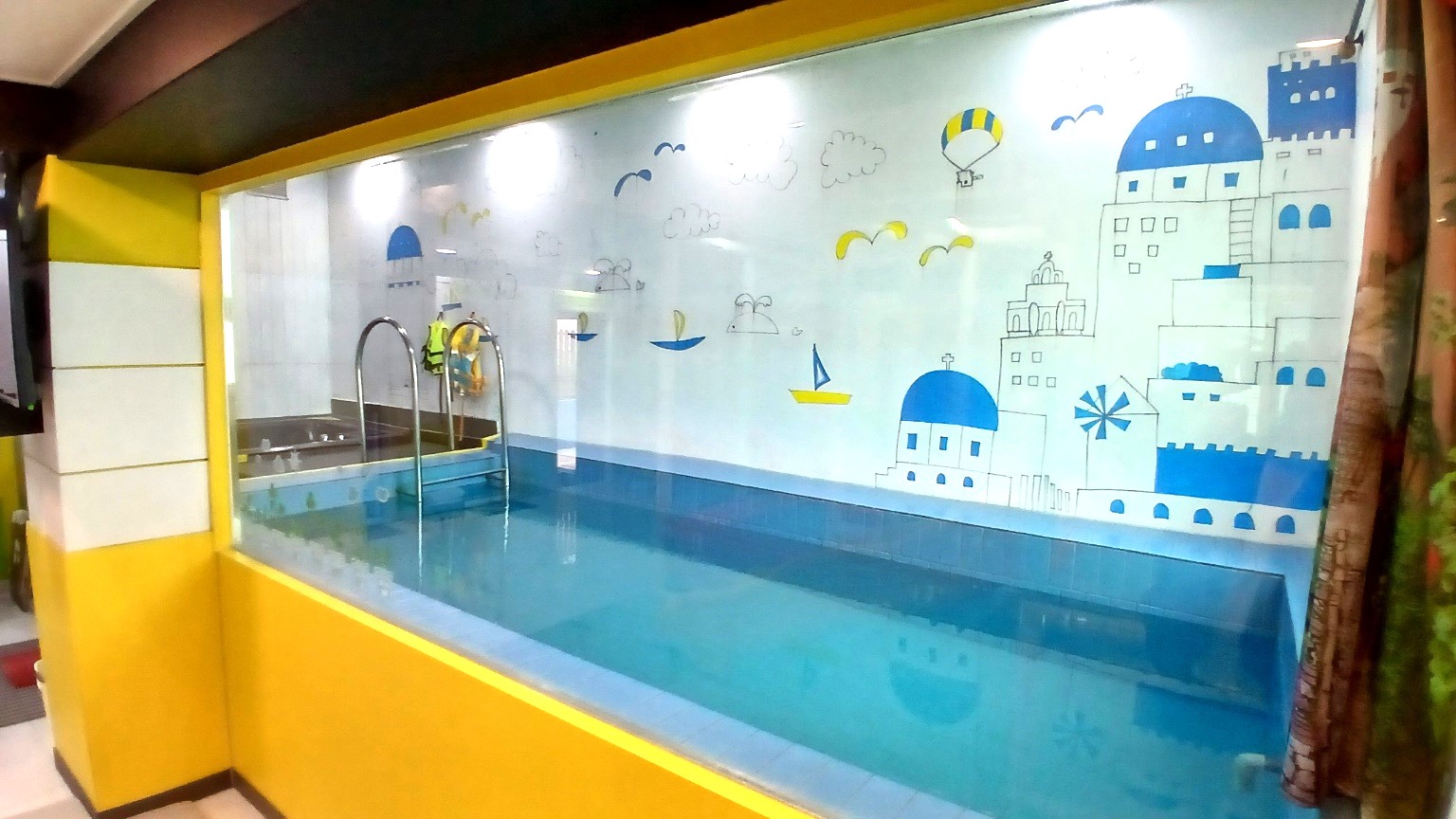 room detail thumbnail 1