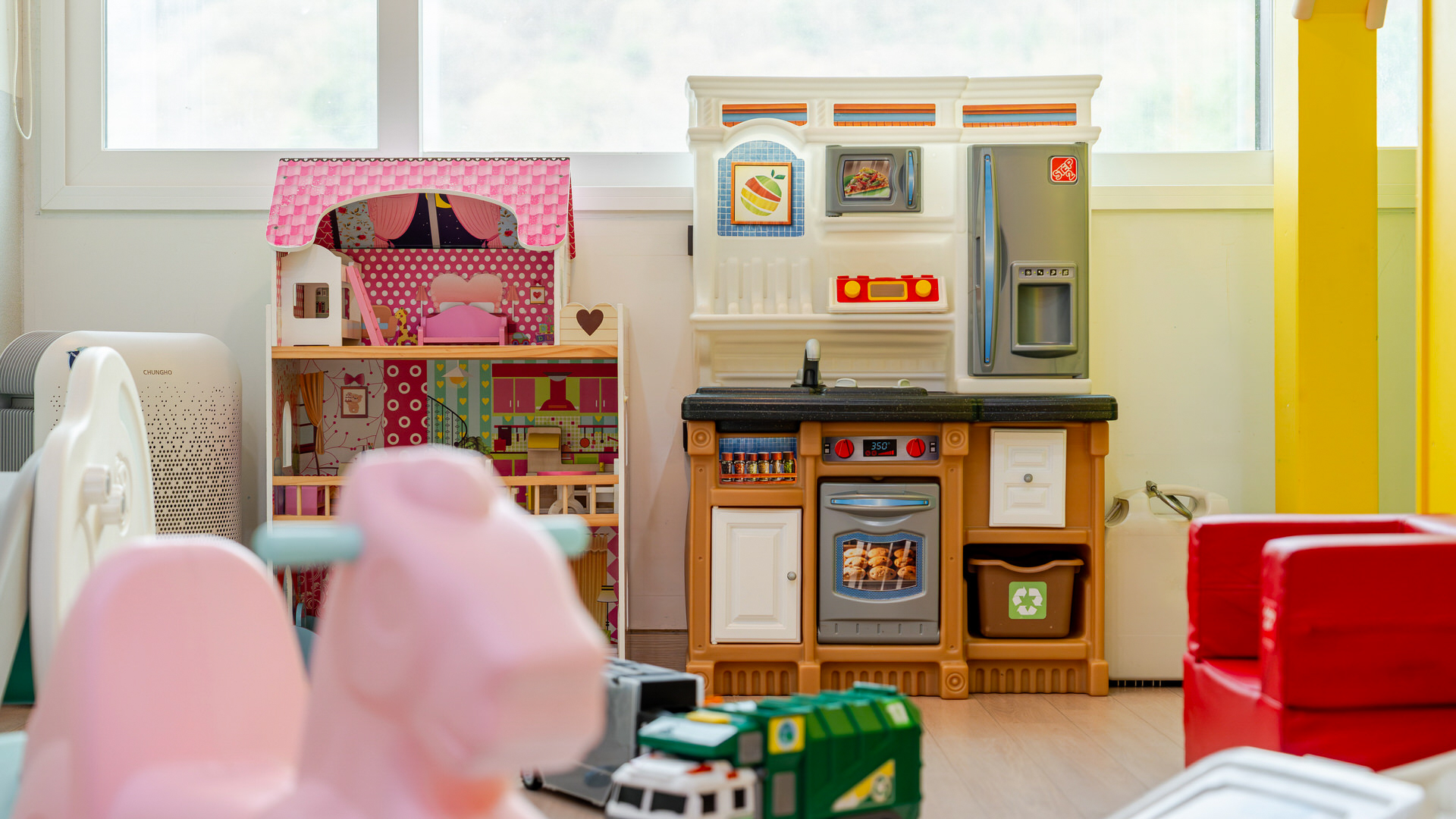 room detail thumbnail 2