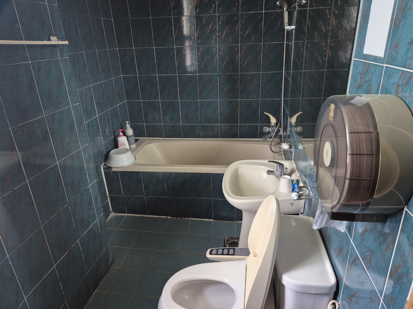 room detail thumbnail 0