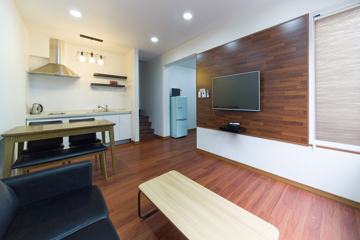 room detail thumbnail 1