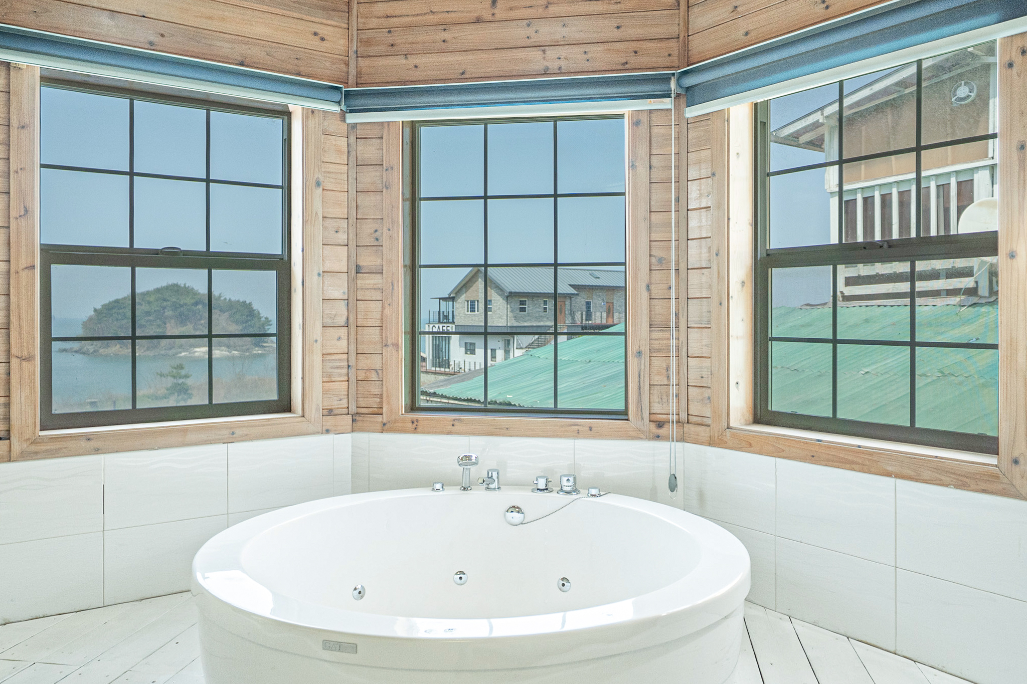 203호(월풀스파, 개별BBQ, 개별테라스, 오션뷰)