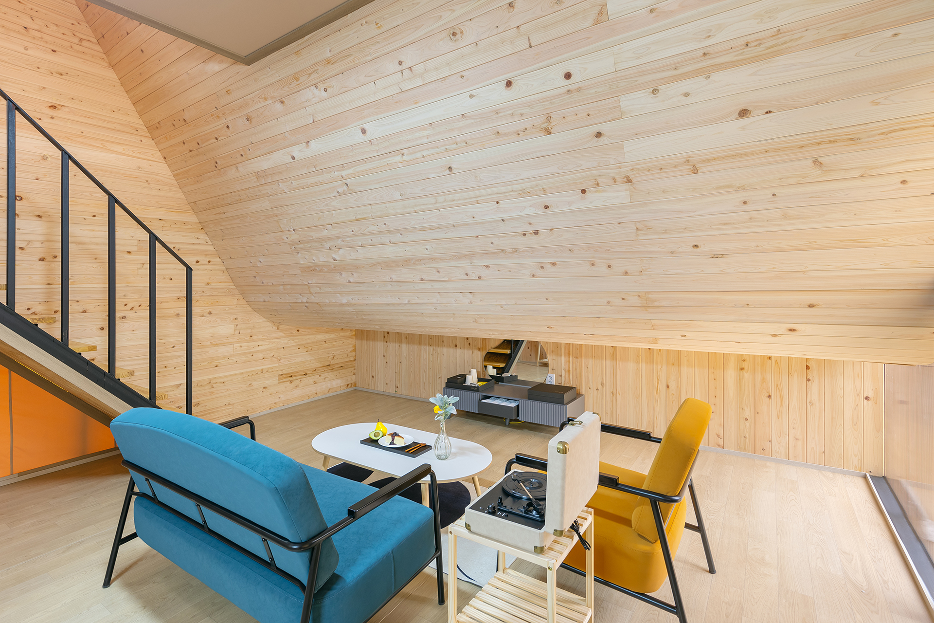 room detail thumbnail 0