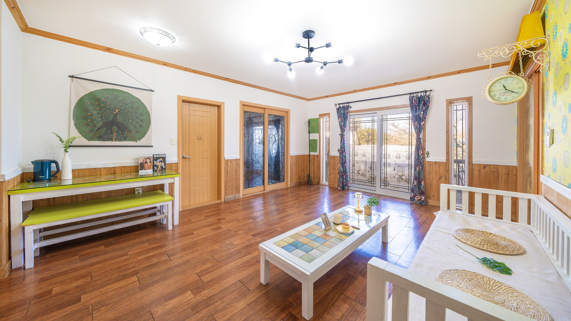 room detail thumbnail 0