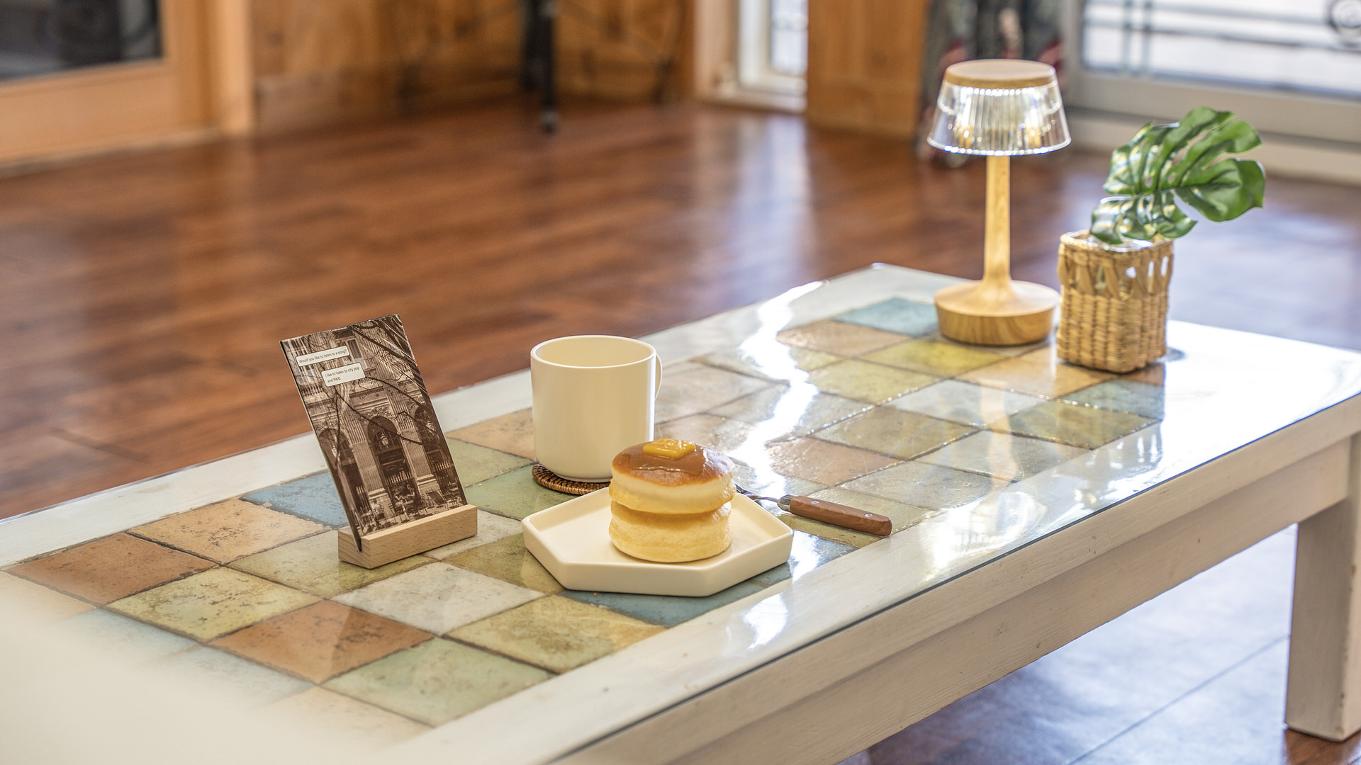 room detail thumbnail 2