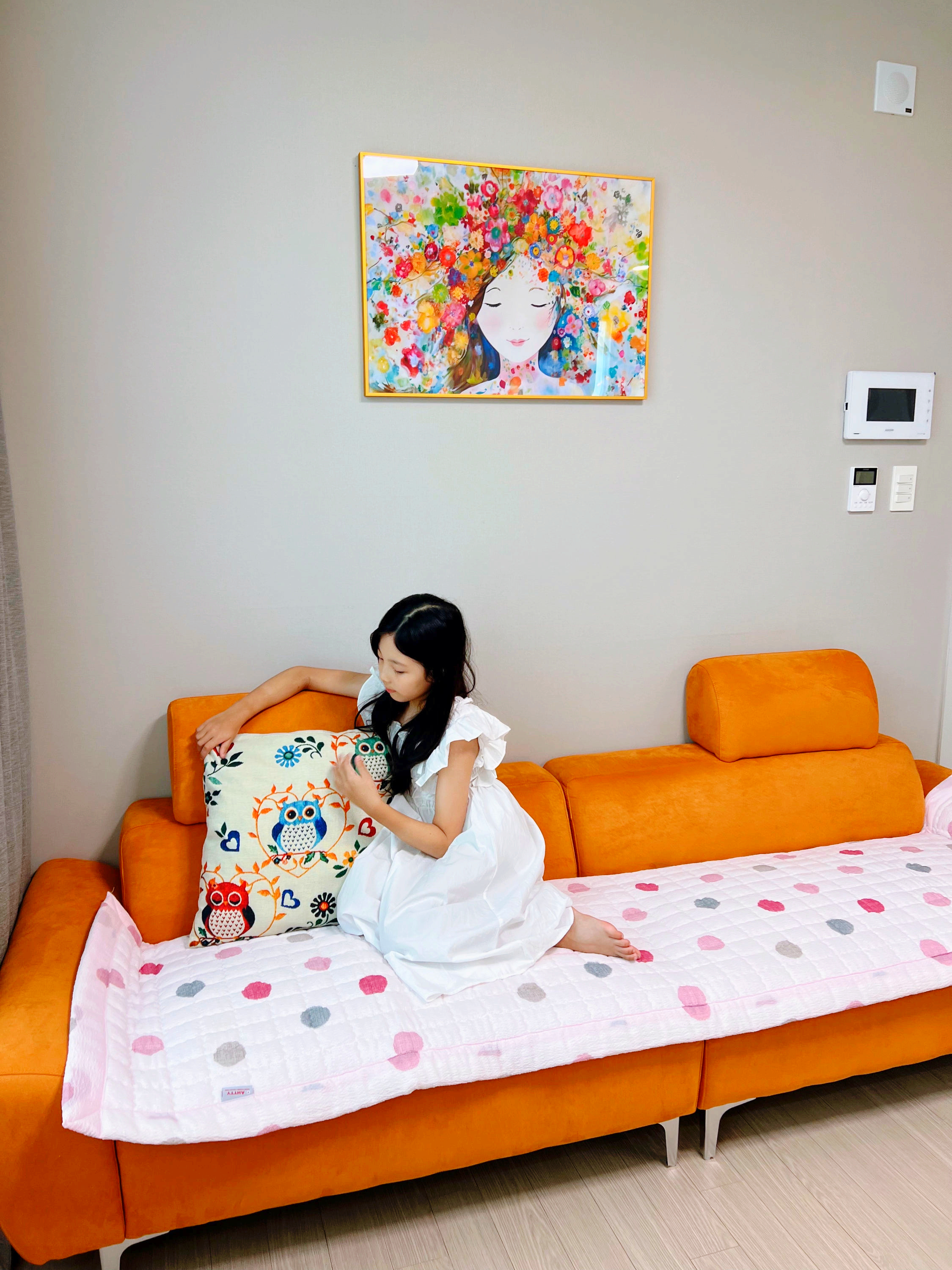 room detail thumbnail 2