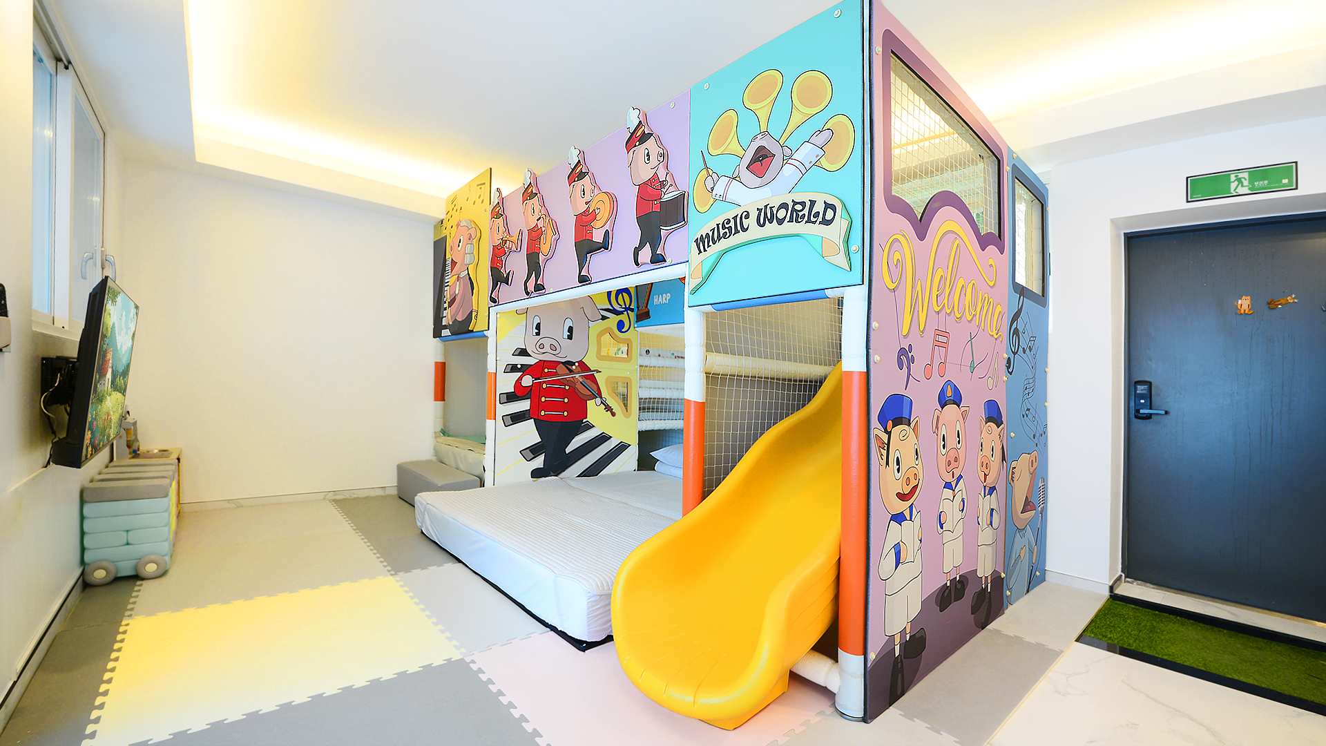 room detail thumbnail 0