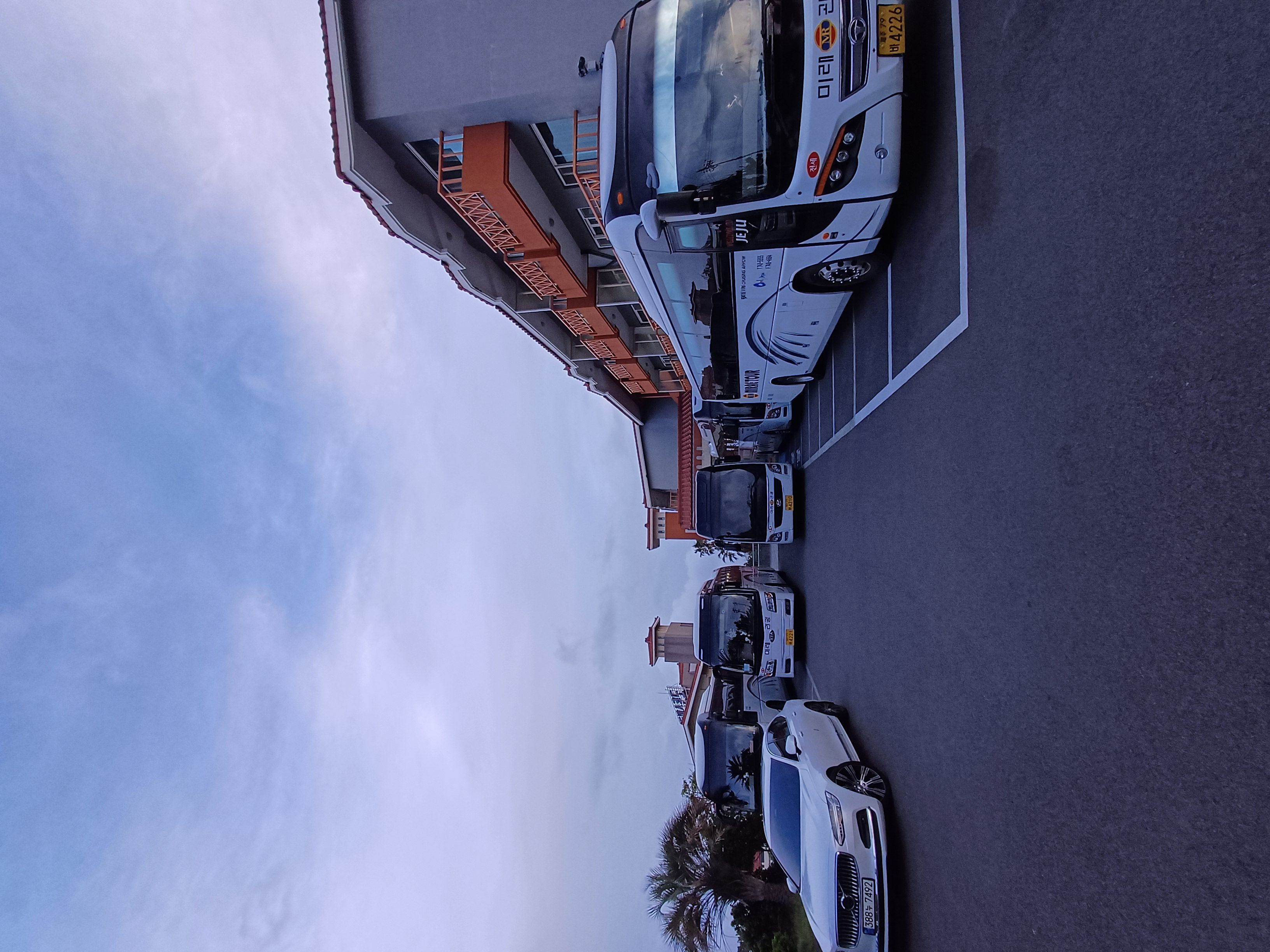 https://yaimg.yanolja.com/v5/2025/05/19/05/682abbb25a57f3.67016507.jpg