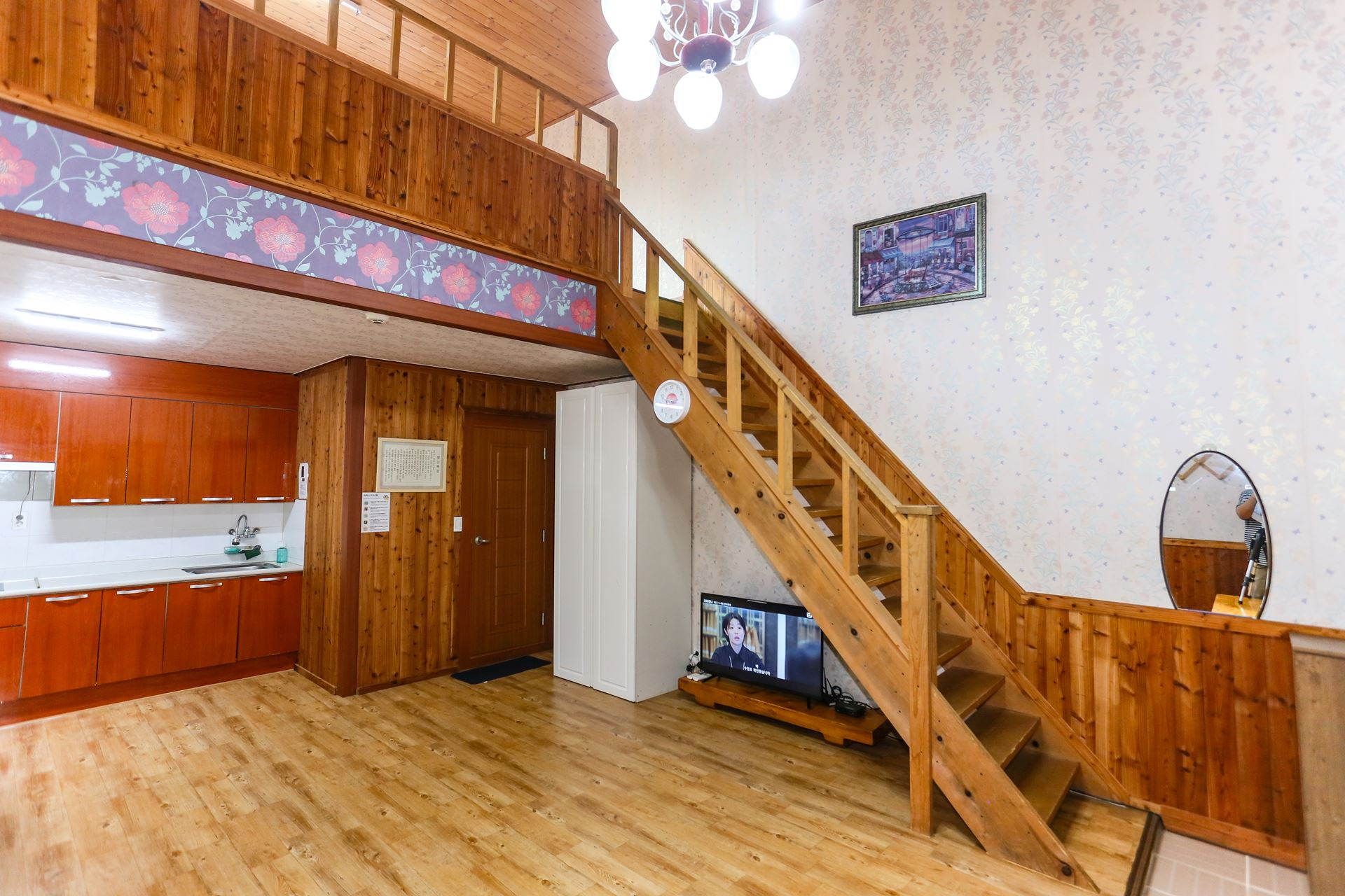 https://yaimg.yanolja.com/v5/2025/05/20/01/682bd533121796.44017338.jpg