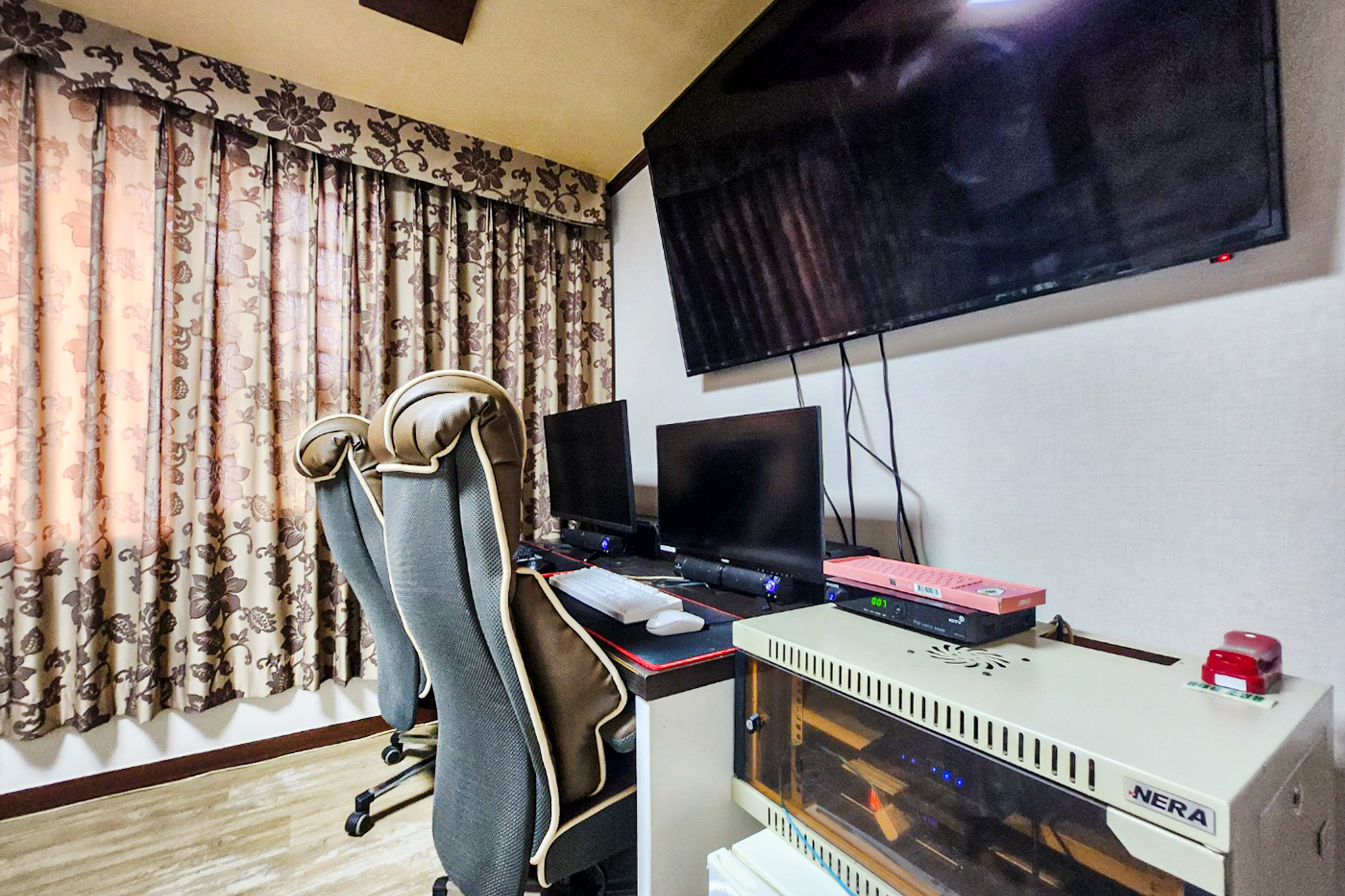 room detail thumbnail 1