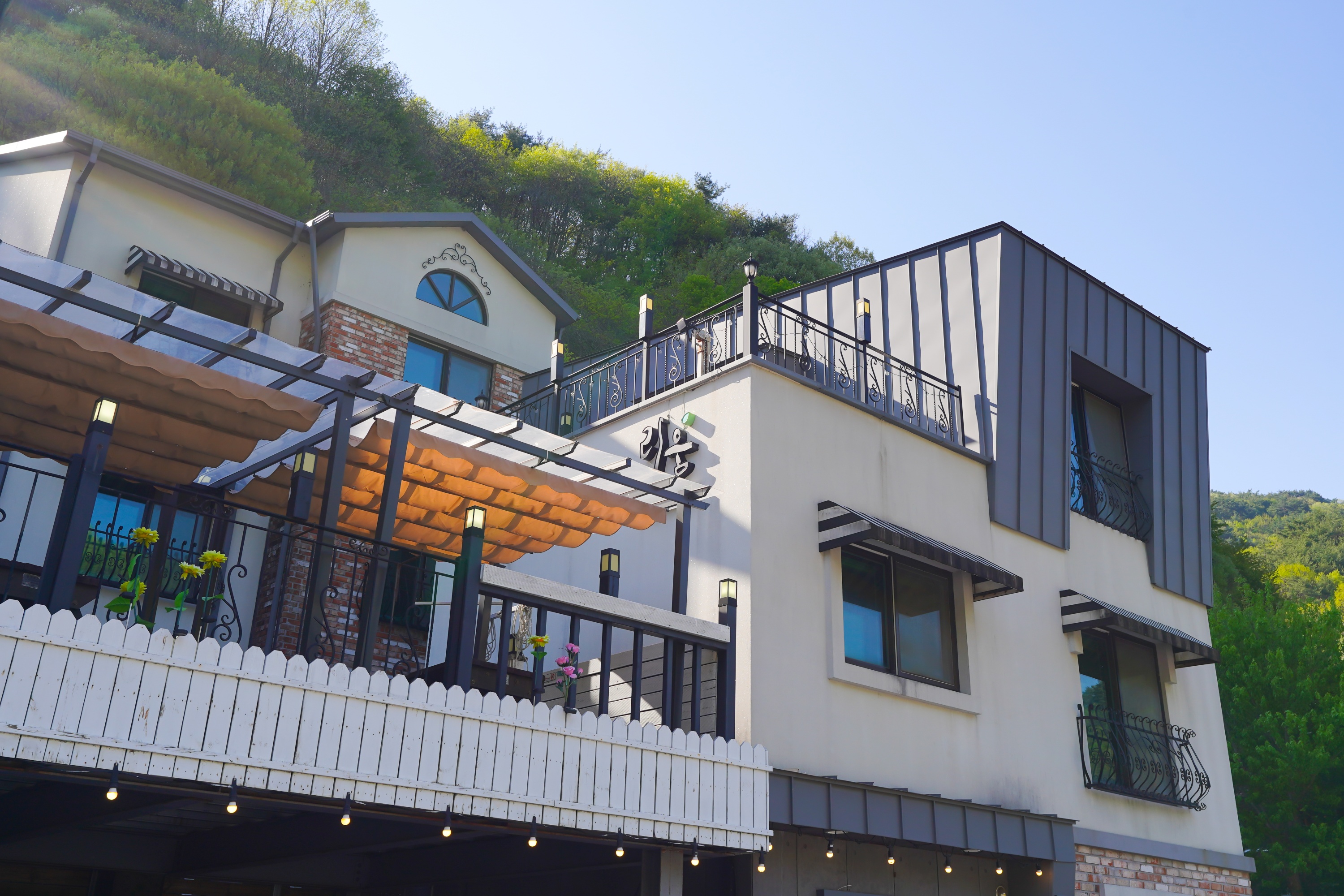 남원 지리산 뱀사골 리움펜션 외관