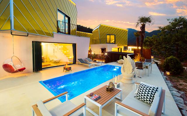 장성 더힐링나인풀빌라