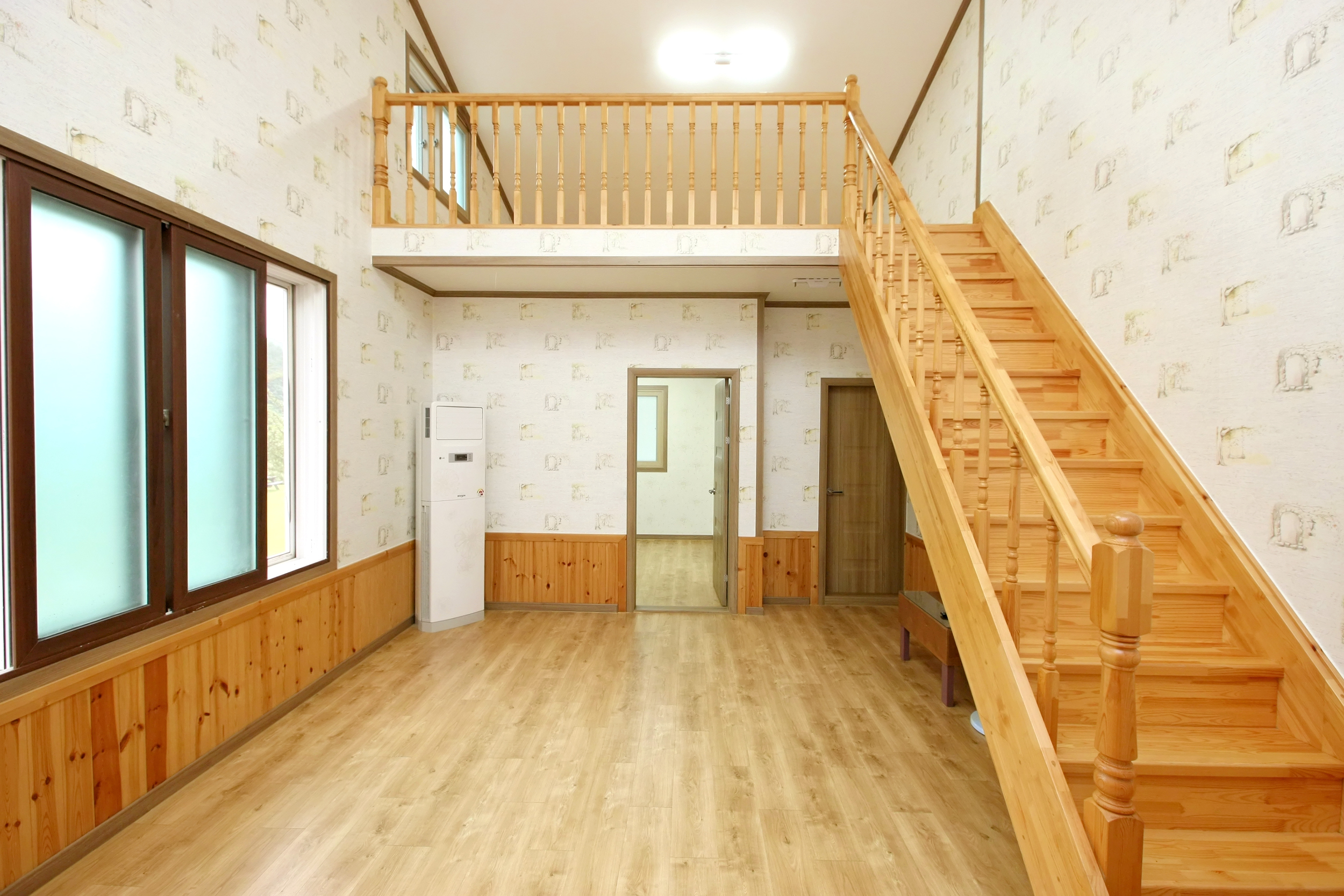 https://yaimg.yanolja.com/v5/2025/05/29/07/683807d73a6007.33134665.jpg