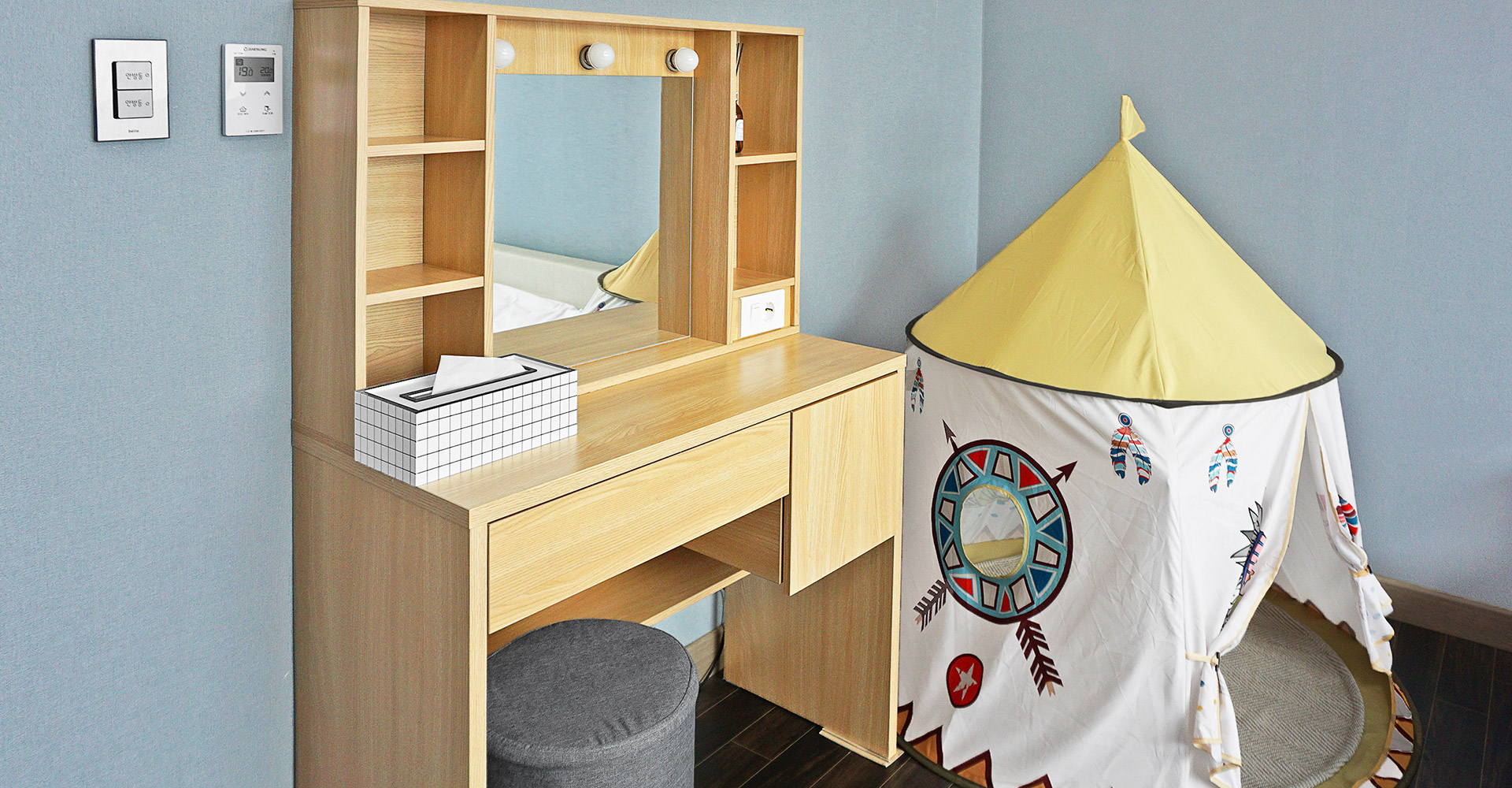 room detail thumbnail 2