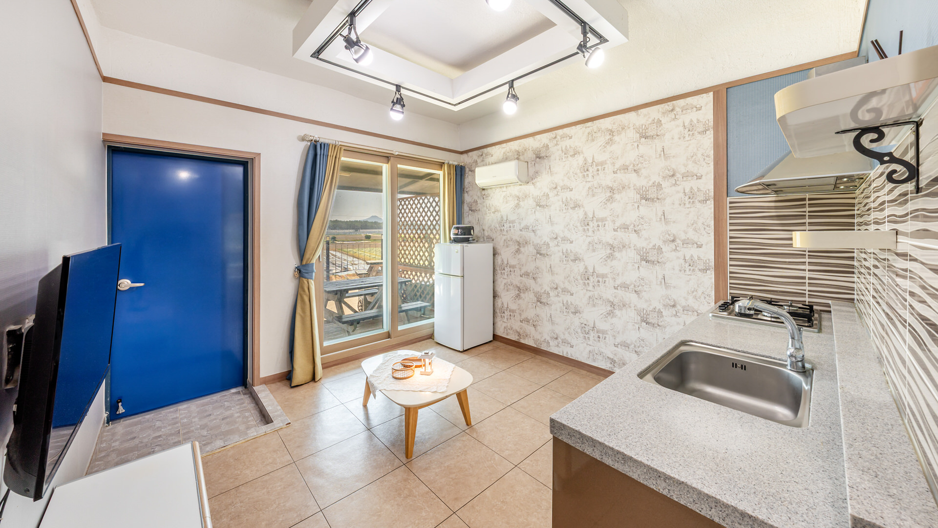 room detail thumbnail 0