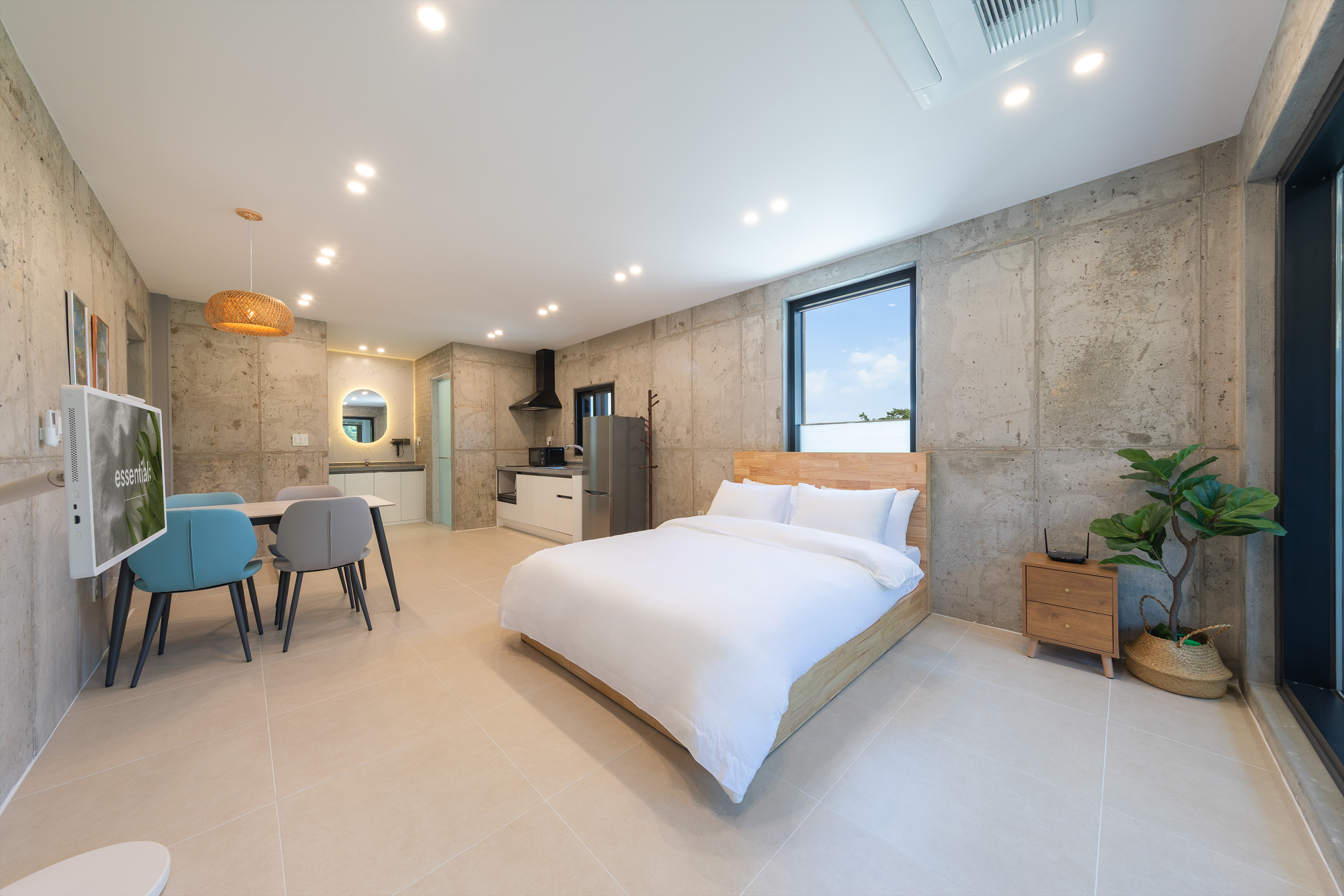 room detail thumbnail 2