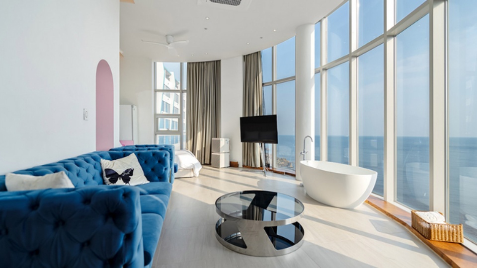 room detail thumbnail 0