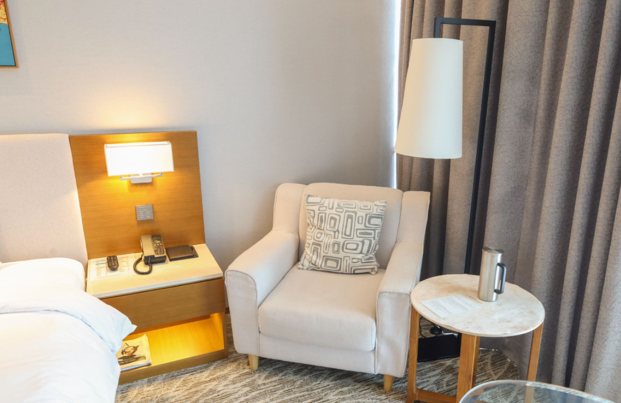 room detail thumbnail 2