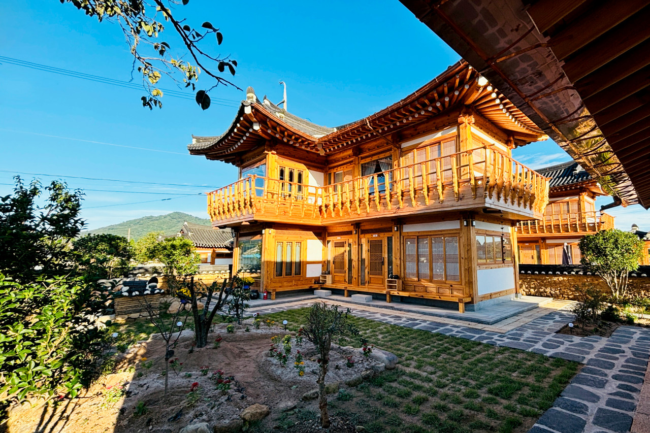 https://yaimg.yanolja.com/v5/2025/06/11/05/6849100c0223c6.34935668.jpg