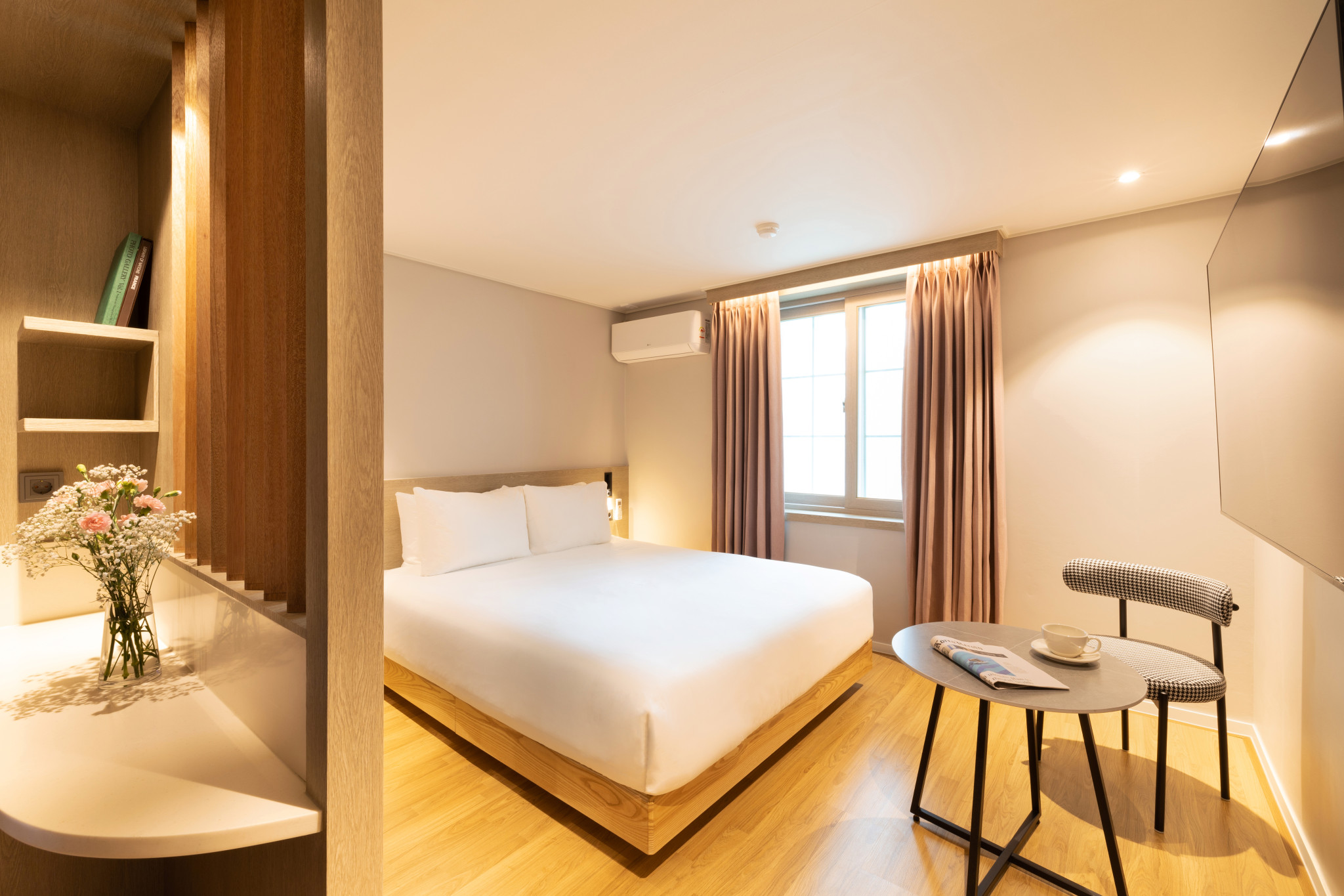 room detail thumbnail 0