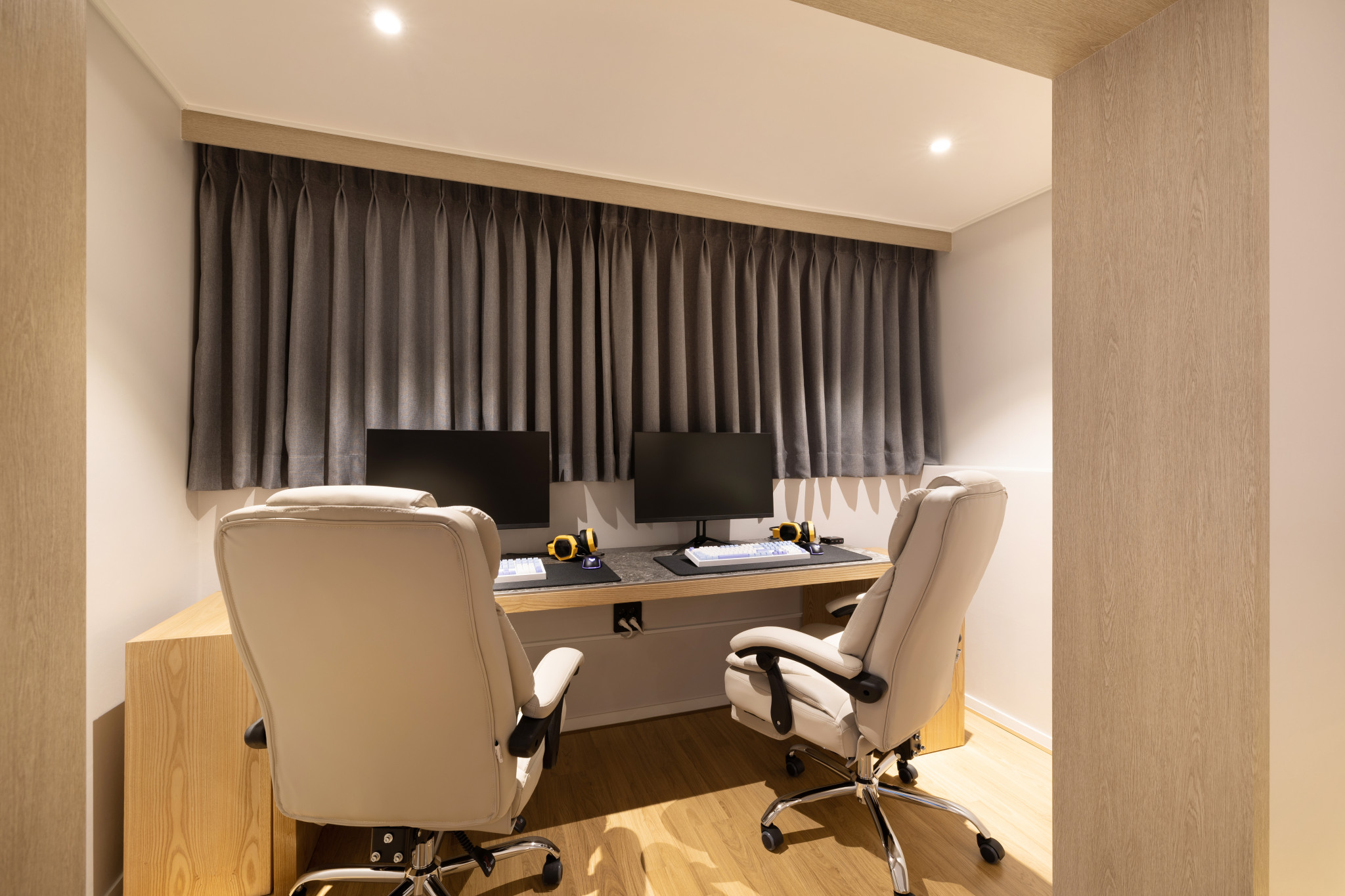 room detail thumbnail 0