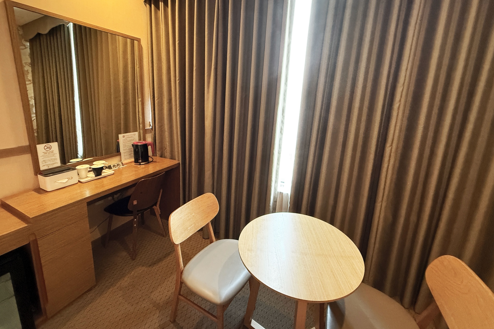 room detail thumbnail 1