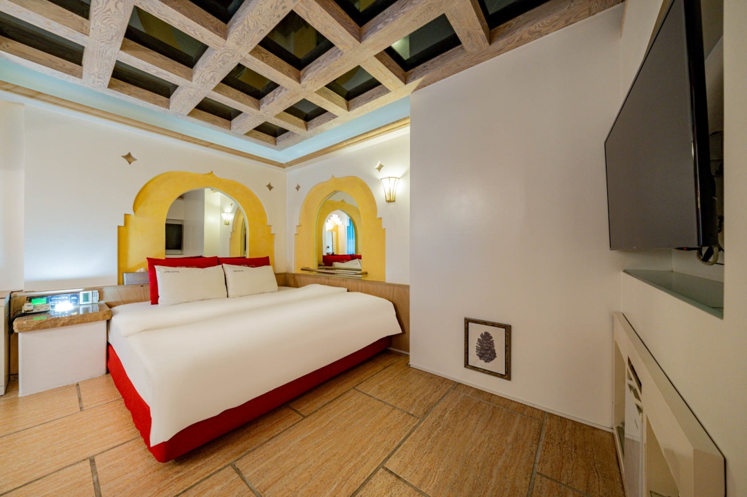 room detail thumbnail 1