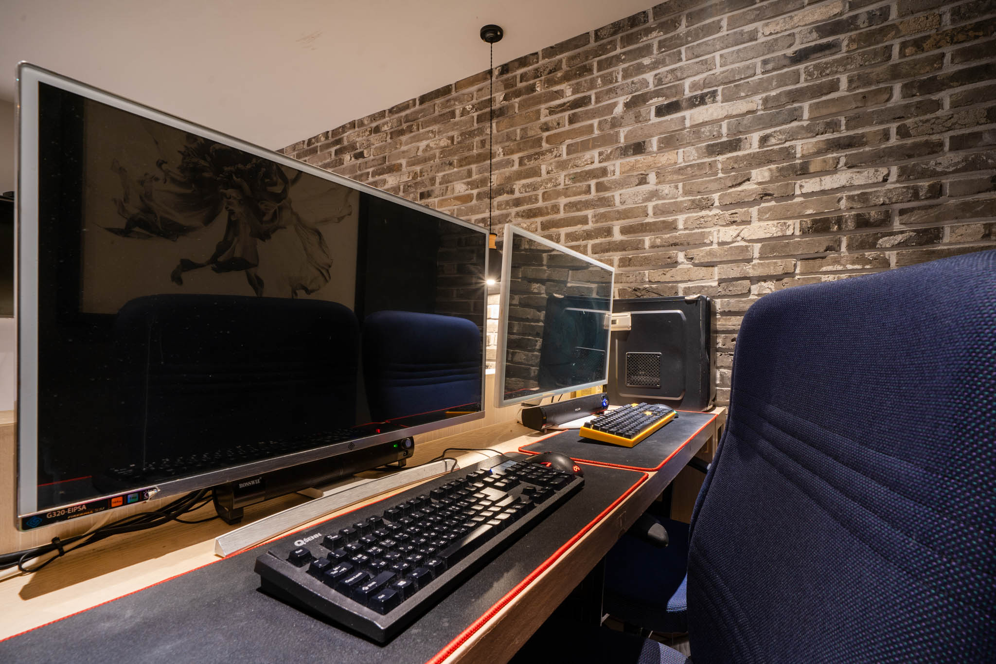 room detail thumbnail 1