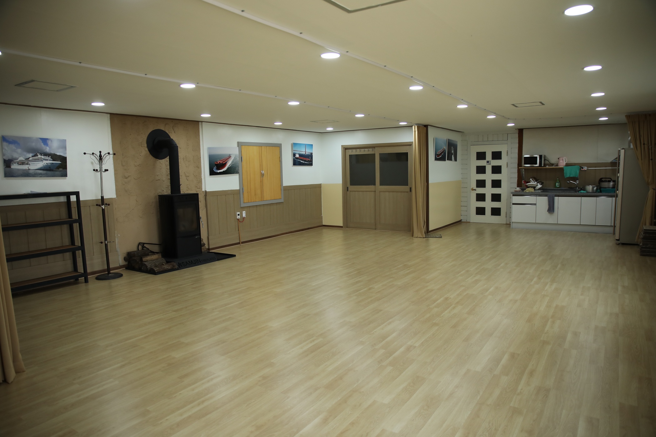 https://yaimg.yanolja.com/v5/2025/06/19/05/68539a85d3e616.48600360.jpg