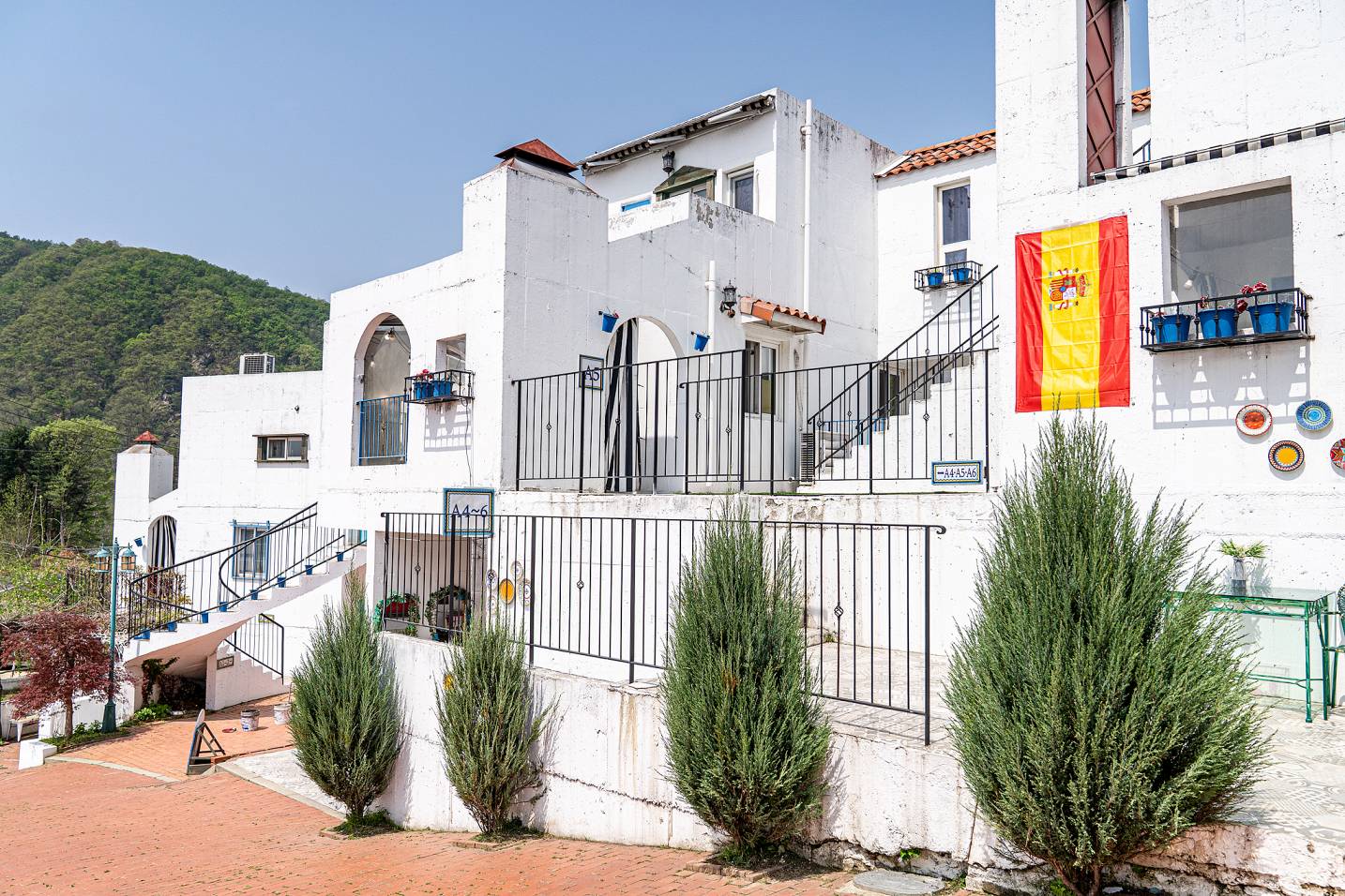 https://yaimg.yanolja.com/v5/2025/06/20/01/6854b38bd25649.13277089.jpg